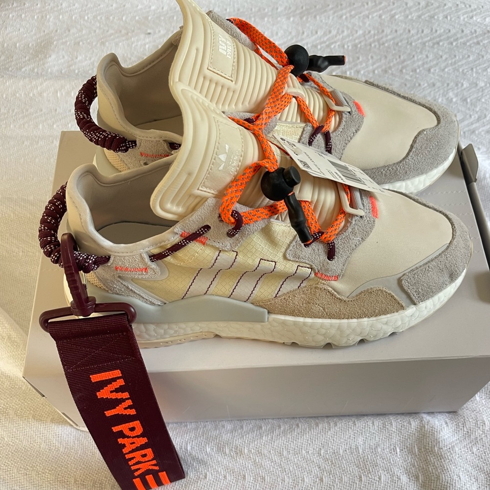 Ivy Park X Adidas Originals Nite Jogger Sneaker
Shoes Unisex Men’s Size 8.5 NWT
